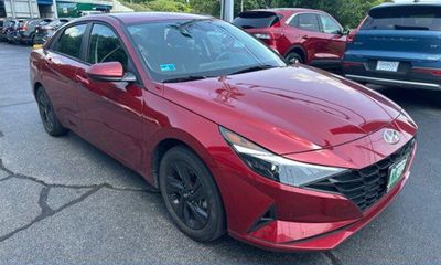 2023 Hyundai Elantra Blue