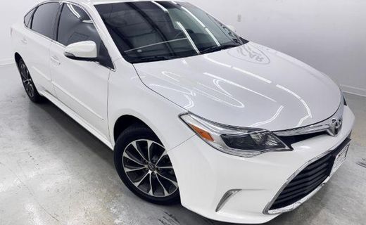 2016 Toyota Avalon XLE
