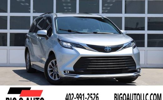2021 Toyota Sienna XLE