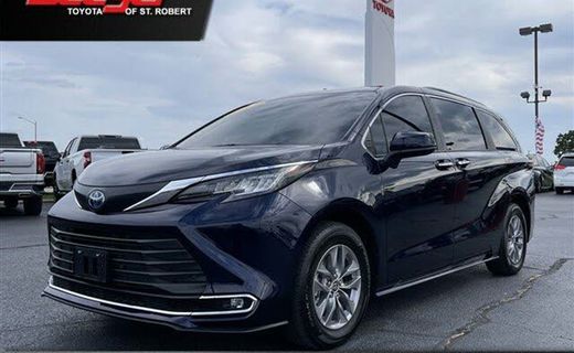2023 Toyota Sienna XLE