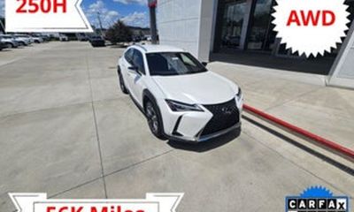 2022 Lexus UX 250H Base