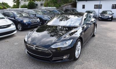 2013 Tesla Model S W DC Fast