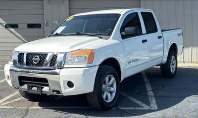 2012 Nissan Titan SV