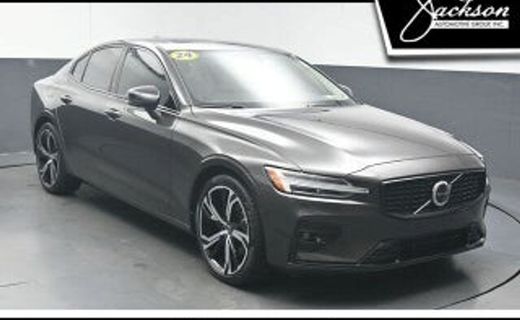 2024 Volvo S60 Plus Dark