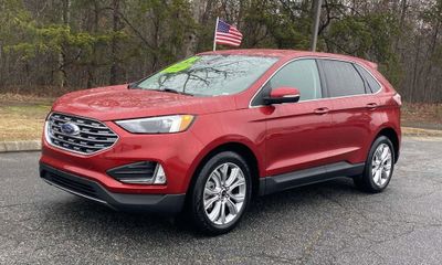 2024 Ford Edge Titanium