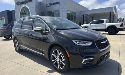 2026 Chrysler Pacifica Pinnacle