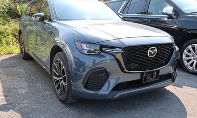 2025 Mazda CX-70 Premium Package