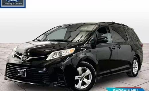 2018 Toyota Sienna LE