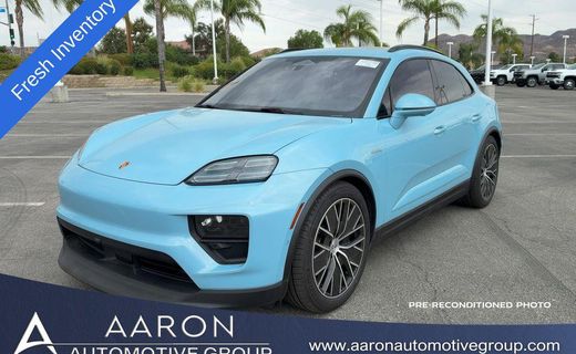 2025 Porsche Macan 4S Electric