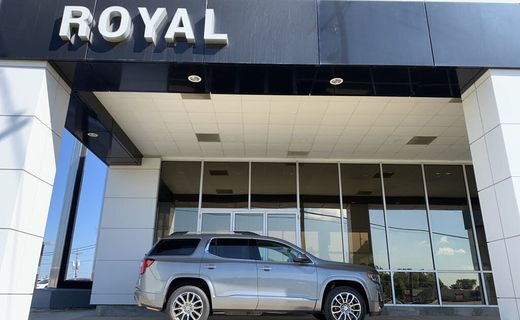 2023 GMC Acadia Denali