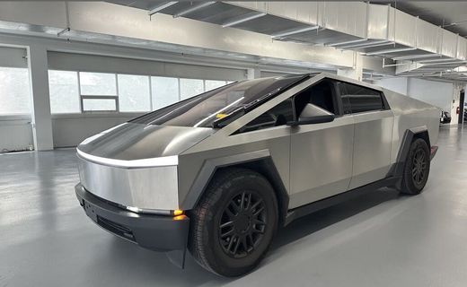 2025 Tesla Cybertruck Cyberbeast