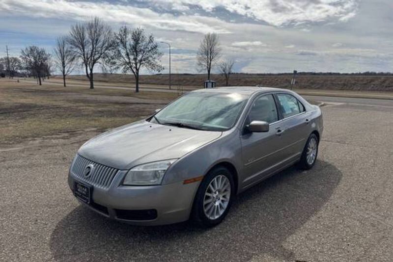 2008 Mercury Milan — a typically priced live listing