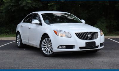 2012 Buick Regal Premium 1