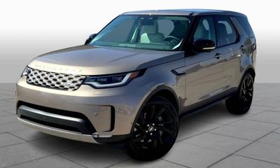 2025 Land Rover Discovery P300 S