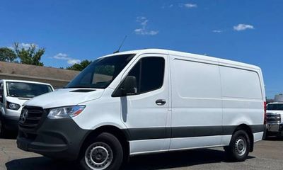 2022 Mercedes-Benz Sprinter 907 VS30
