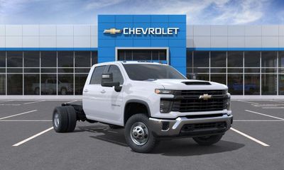 2025 Chevrolet Silverado HD Work Truck
