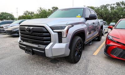 2025 Toyota Tundra SR5