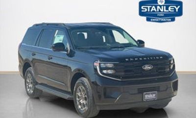 2025 Jeep Wagoneer Base