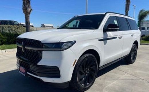 2027 Lincoln Navigator Premiere