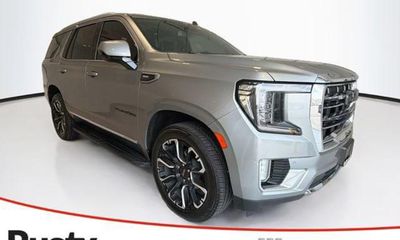 2023 GMC Yukon SLT