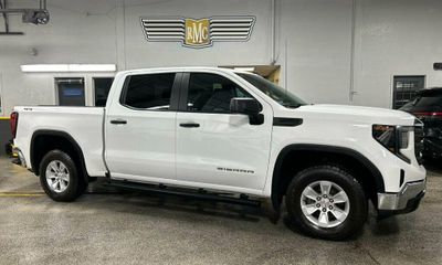2024 GMC Sierra