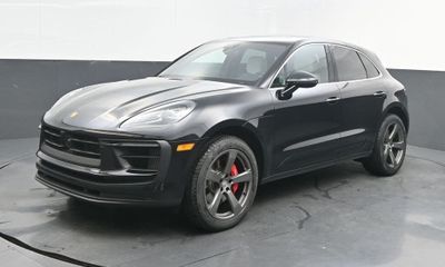 2025 Porsche Macan S