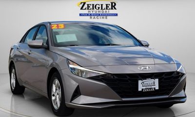 2023 Hyundai Elantra SE