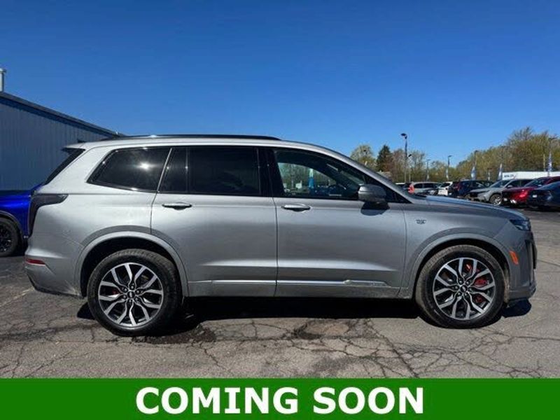 2025 Cadillac XT6 — a typically priced live listing