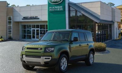 2026 Land Rover Defender 110 S