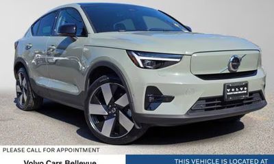 2023 Volvo C40 Ultimate Dark