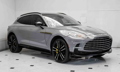 2023 Aston Martin DBX DBX707