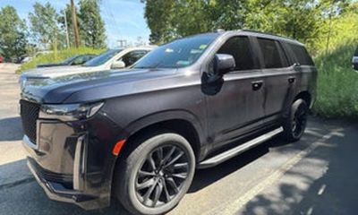 2023 Cadillac Escalade Sport