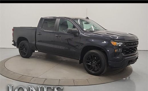 2023 Chevrolet Silverado Custom