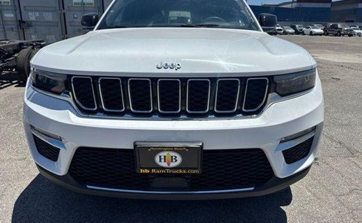 2024 Jeep Grand Cherokee Base