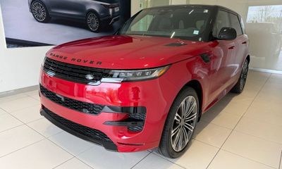 2025 Land Rover Range Sport P460E Dynamic SE