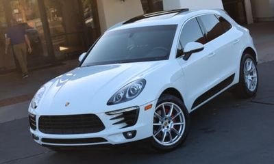 2016 Porsche Macan S