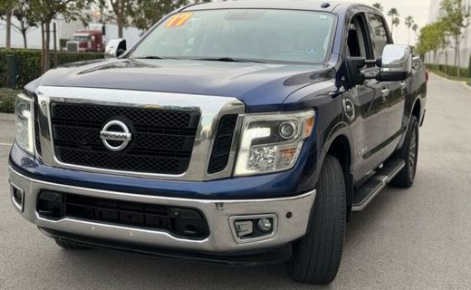 2017 Nissan Titan SV