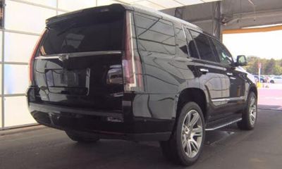 2018 Cadillac Escalade Luxury