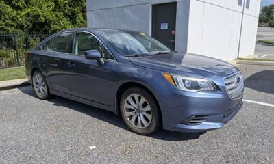 2017 Subaru Legacy Premium M R