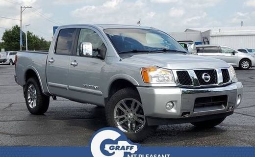 2013 Nissan Titan SV