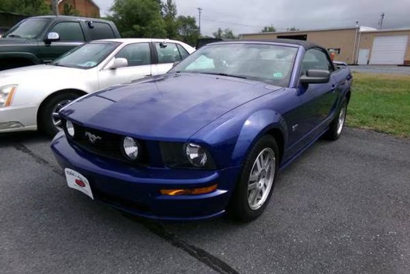 2005 Ford Mustang — a typically priced live listing
