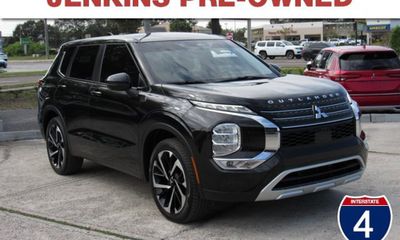 2022 Mitsubishi Outlander SE