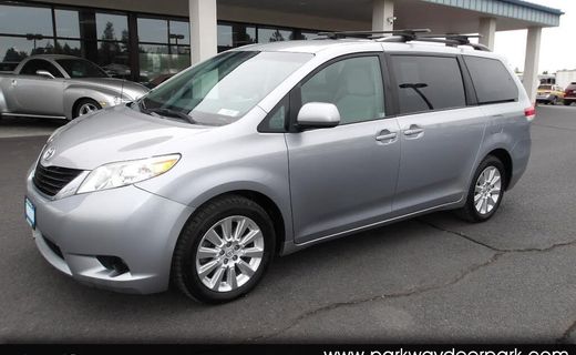 2014 Toyota Sienna LE