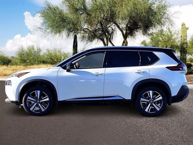 2021 Nissan Rogue — a typically priced live listing