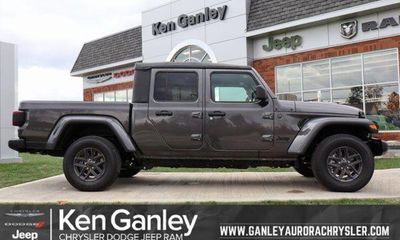 2025 Jeep Gladiator Sport