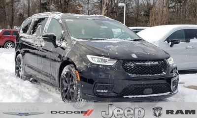 2026 Chrysler Pacifica Select
