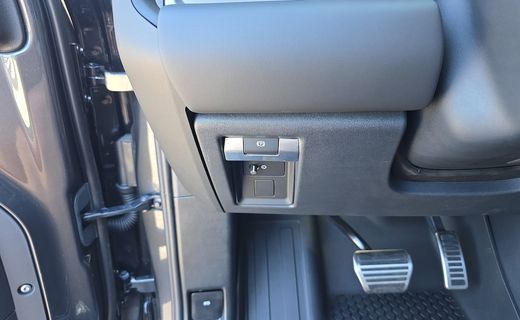 2026 Land Rover Defender 110 Limited Edition