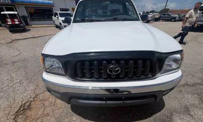 2003 Toyota Tacoma Deluxe