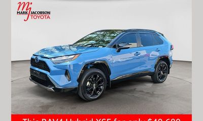2024 Toyota RAV4 XSE