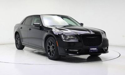 2023 Chrysler 300 Touring L